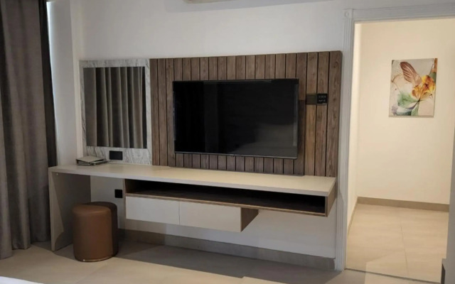 Imperial Suites Hotel