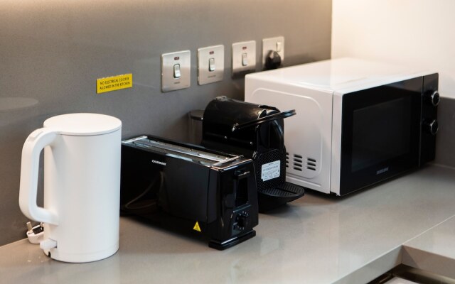 Luxe 3BR with Burj Khalifa view