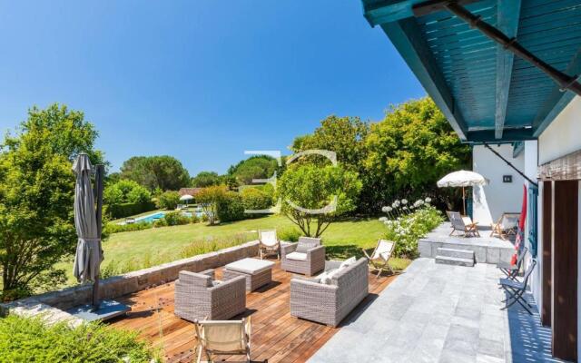 Easy Clés- Splendid 8 bedrooms property & pool
