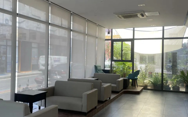 Nanchang 520 Youth Hotel (Mailu Campus Center store of University of Finance and Economics)