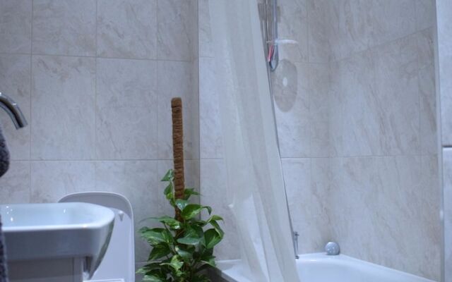 1 Bedroom Flat in Balham With Balcony
