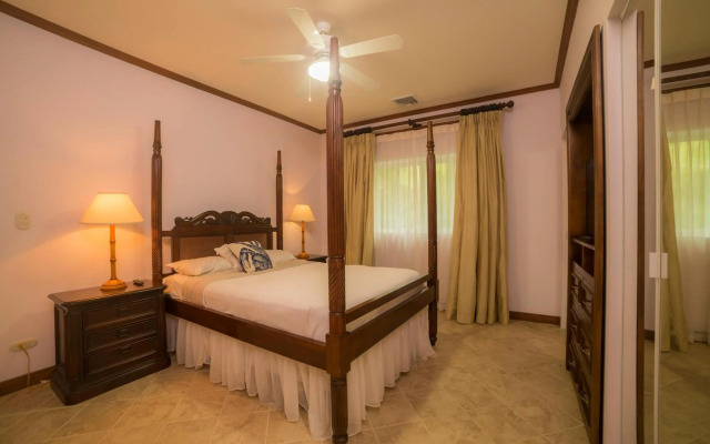 Nice ground floor 3 bedroom with golf view