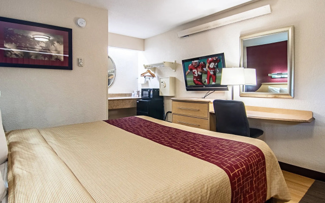 Red Oak Inn Detroit - Southfield
