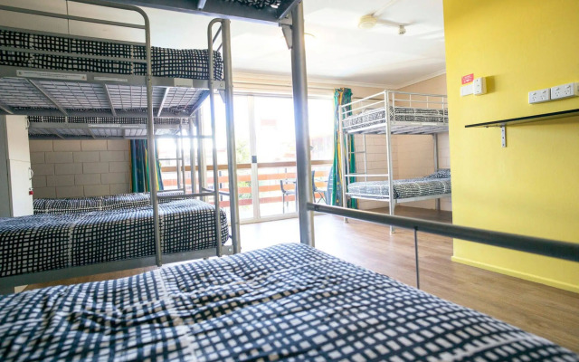 Airlie Beach YHA