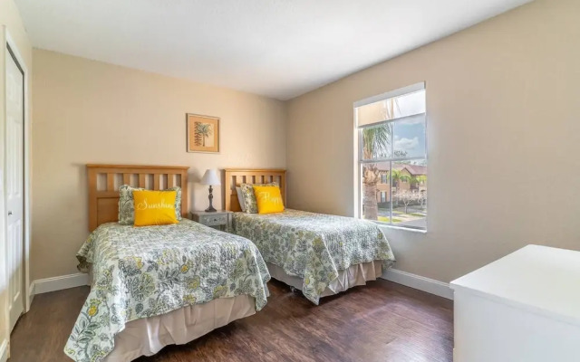 402 Regal Palms