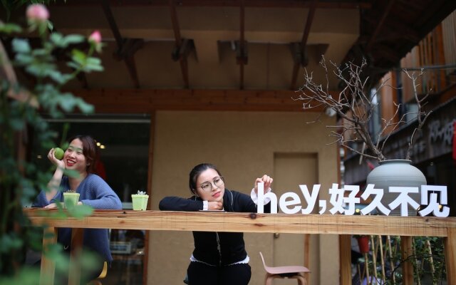 Wuyishan Old Street Hill Lodge