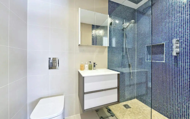 Spacious 3-bedroom Apartment in Earls Court