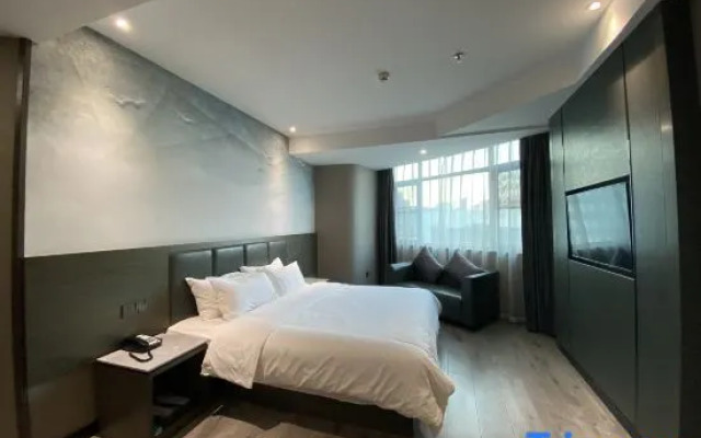 Starway Hotel (Ji'an People's Square)