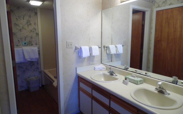 Regalia Hotel & Conference Center