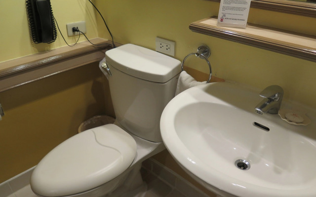 Waterfront Insular Hotel Davao