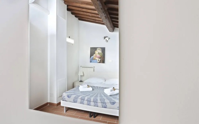 Short-let Florence Apartment Parione