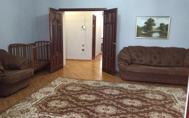 3h komnatnaja Kvartira v Novom Afone