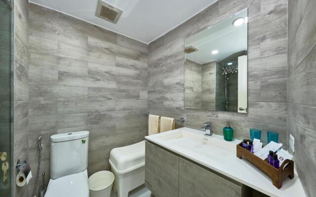 LUXURIOUS APARTMENT at VILLA NAVIN, 30's JOMTIEN BEACH