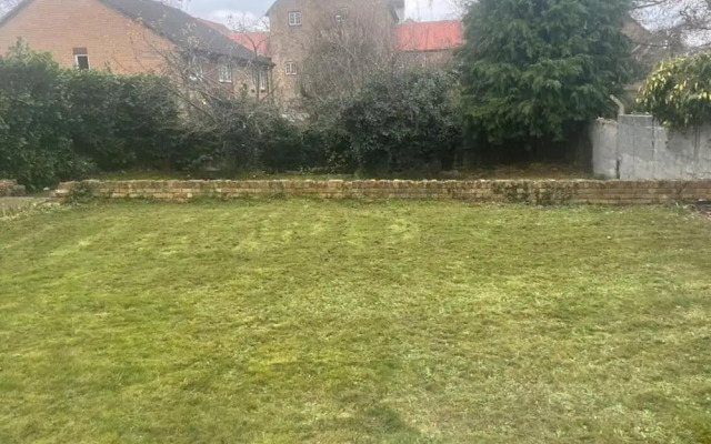 Charming House With Garden - Sleeps 6 & Parking