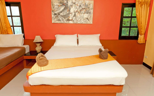 Fullmoon Beach Resort