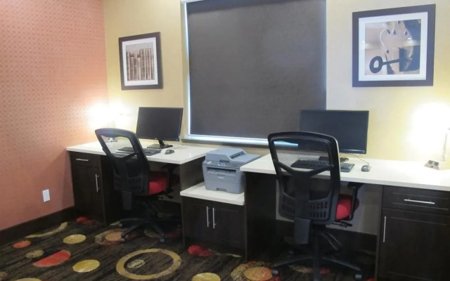 Best Western Plus Kindersley Hotel