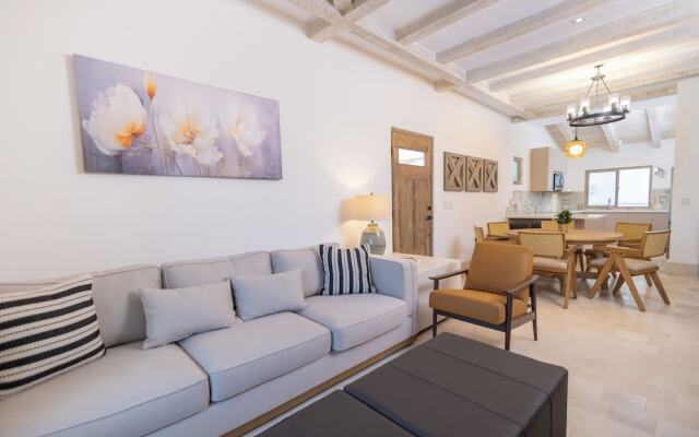 Pueblo Vinícola Parvada by Lumina