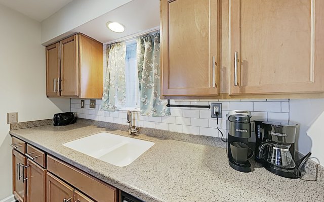 New Listing Riverfront In Germantown 1 Bedroom Condo
