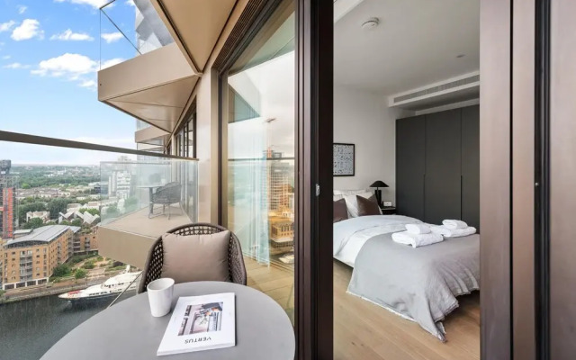 Luxury two Bedroom Apartment in East Londons Docklands