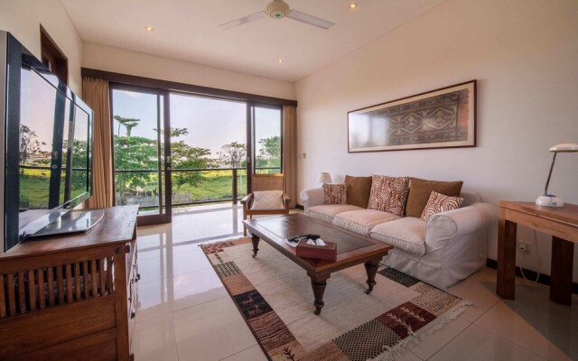 Peaceful Private Villa, 3 BR, Canggu With Staff