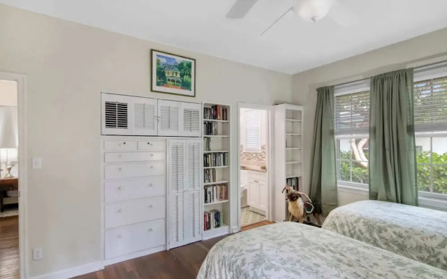 Sun, Shells and Seaspray w/ Lanai