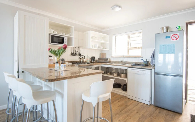 Picnic Rock Seaside Accommodation