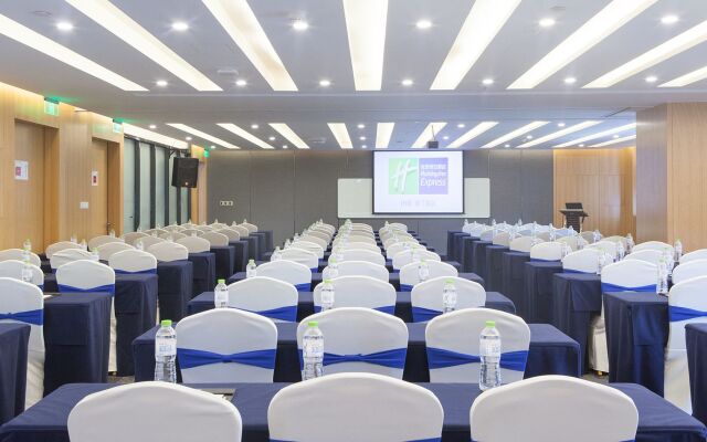 Holiday Inn Express Chengdu Airport Zone by IHG
