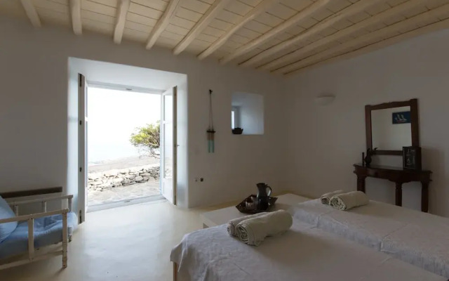 Villa Cycladic Breeze Tranquil & Private