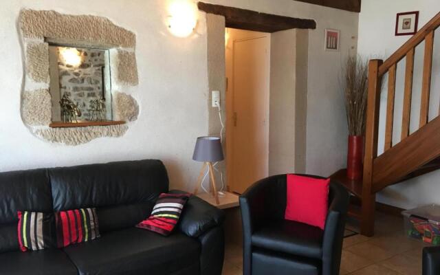 Gîte Bourbon-l'Archambault, 4 pièces, 6 personnes - FR-1-489-87