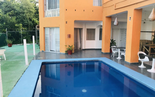 Casa Mexicana La Reyna