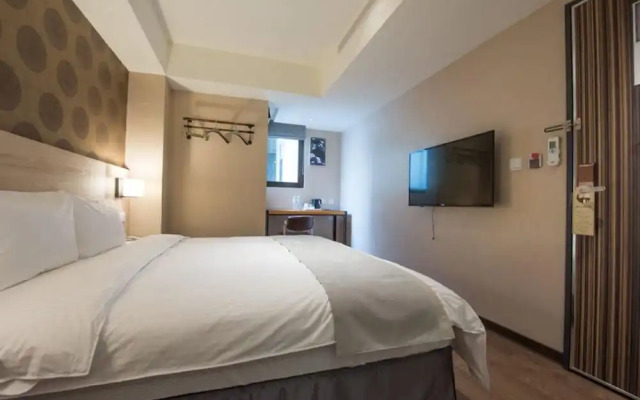 Lucky Apple Hotel