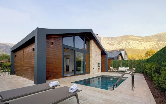 Rota Kilidonia Karaöz Suites&Villas