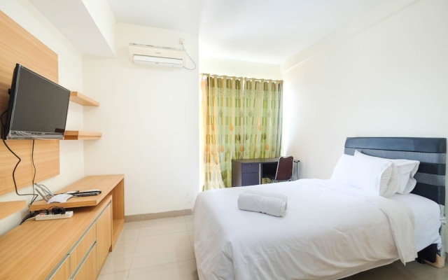 Cozy Minimalist Studio @ Taman Melati Margonda Apartment By Travelio – Guest Rooms – Depok