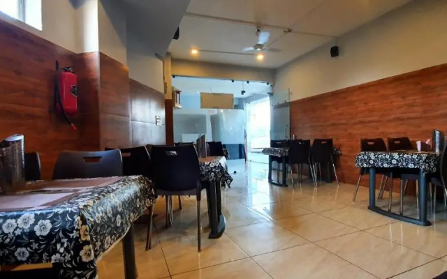 Oyo 23669 Nova Hotel New Crossroad
