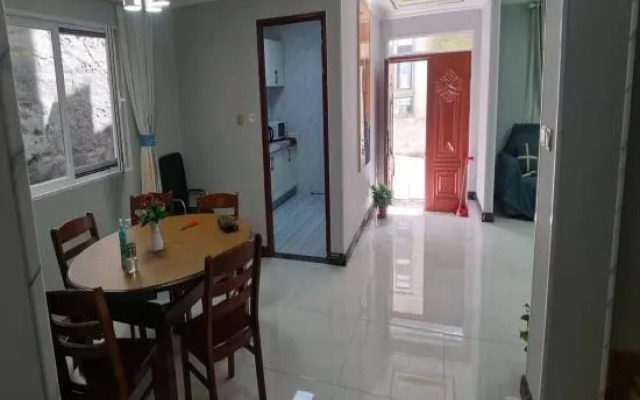 Grand Courtyard Homestay