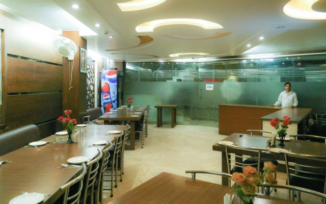 Hotel Maniram Palace