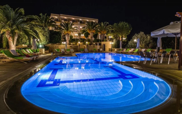 Crithoni's Paradise Hotel