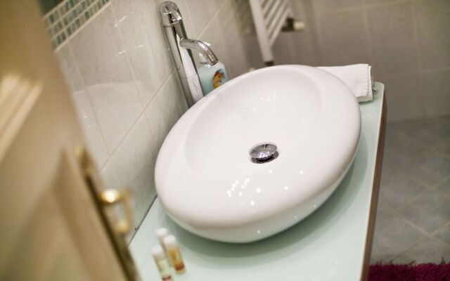 Dandy Deluxe Apartments