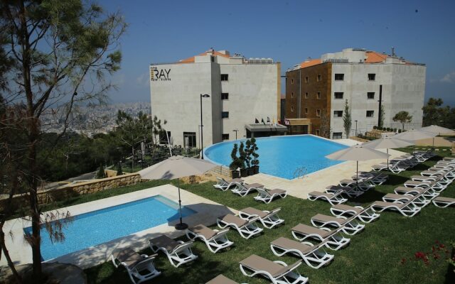 The Ray Hotel & Studios