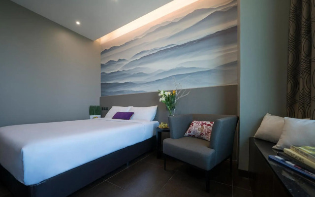 V Hotel Lavender