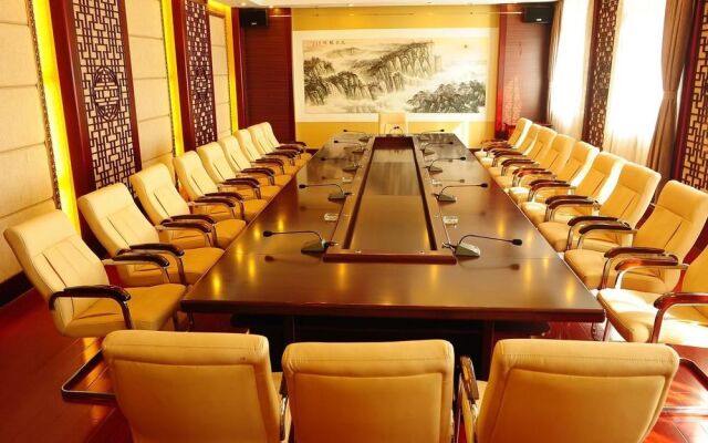Fengcheng Hotel