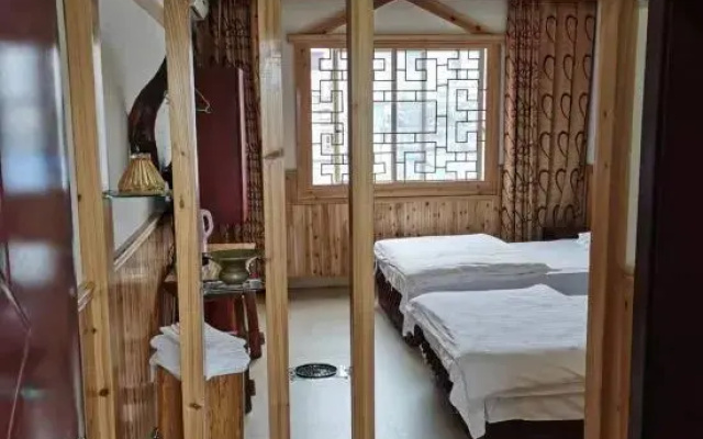 Yixuan Light Travel Hotel