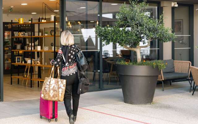 CAMPANILE MARSEILLE EST - Aubagne