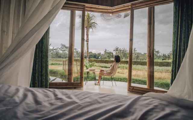 IPIAN CINTA by Pramana Villas