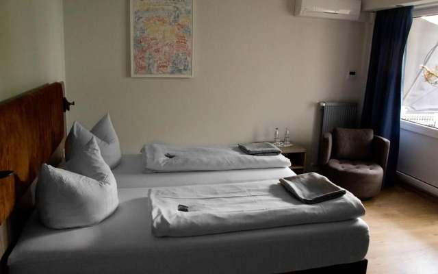 Senator Hotel