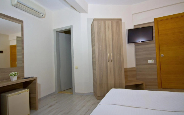 The Hotel 48