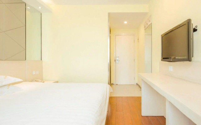 Fest Hotel Chain (Jiuhuashan Subway Station)