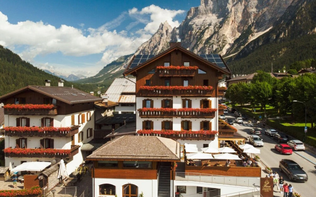 FIORI Dolomites Experience Hotel