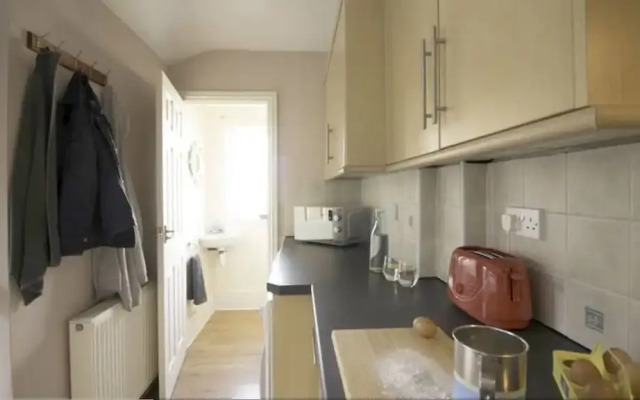 RoomTel - Brook House