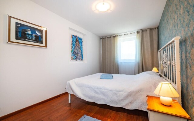 Amazing Home in Novigrad With 5 Bedrooms, Wifi and Outdoor Swimming Pool